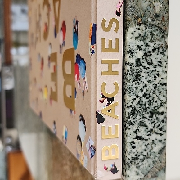 Gray Malin "Beaches" Coffee Table Book - Picture 4 of 8